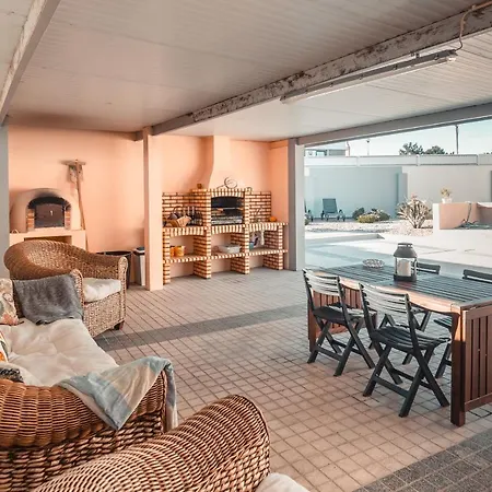 Baleia Atlantic - 5 Bedroom With Pool * Santa Cruz (Oeste)