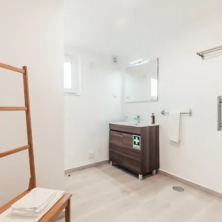 Guest house Baleia Atlantic - 5 Bedroom With Pool *