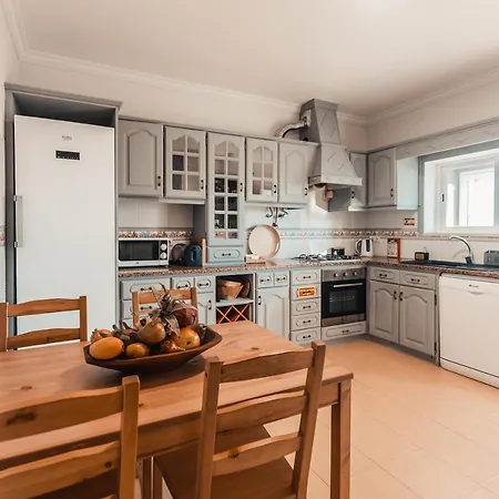 Baleia Atlantic - 5 Bedroom With Pool Guest house