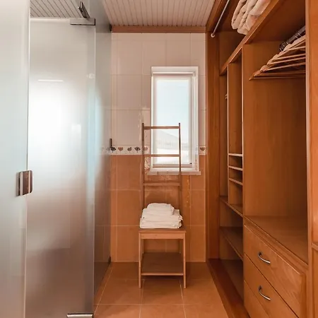 Baleia Atlantic - 5 Bedroom With Pool Santa Cruz (Oeste)