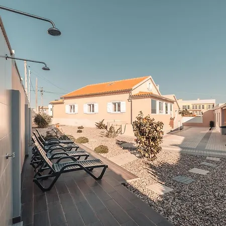 Baleia Atlantic - Piscina Affittacamere Santa Cruz (Oeste)